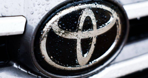 Toyota tăng dựng đứng hơn 15% – cổ phiếu ô tô Nhật bùng nổ nhờ kỳ vọng hạ thuế nhập khẩu