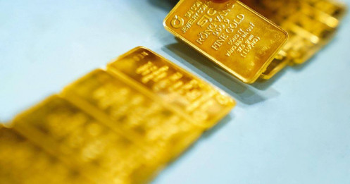 Giá vàng hôm nay 24/7/2025: Vàng thế giới giảm từ đỉnh 5 tuần, SJC leo thang