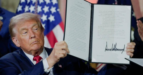 Tổng thống Trump ra tay “trảm” mặt trái của AI