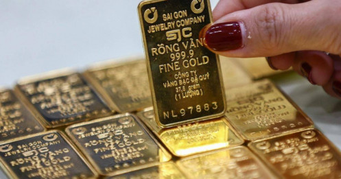 Vàng lên xuống thất thường, chuyên gia lo ngại diễn biến bất ngờ