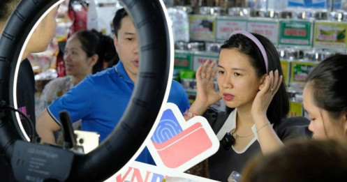 Hơn 80.000 chủ shop rời sàn, điều gì đang diễn ra?