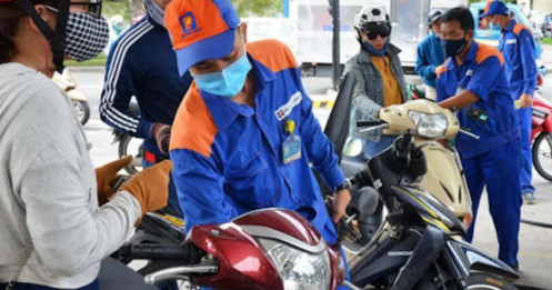 Cấm xe máy chạy xăng, cây xăng có thể chuyển thành trạm sạc xe điện?