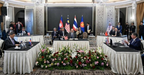 Campuchia - Thái Lan bắt đầu đàm phán ngừng bắn