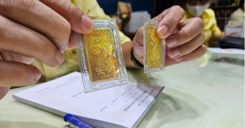 Ngược dòng thế giới, giá vàng miếng SJC vẫn cao chót vót