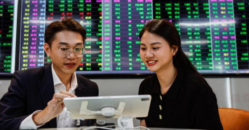 Phía sau ‘bữa tiệc’ chứng khoán
