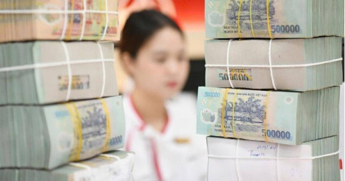 NIM co hẹp, nhiều ngân hàng vẫn lãi đậm