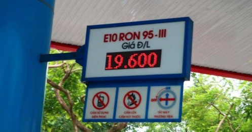 Bất ngờ với lượng xăng E10 tiêu thụ được trong ngày đầu tiên thí điểm