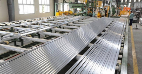 Từ Thuế Quan Đến Khủng Hoảng: Nhôm Hoa Kỳ Đối Mặt Với Tương Lai Bất Định