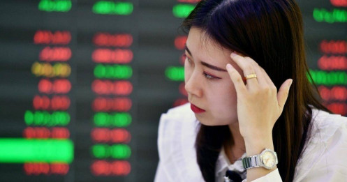 Rơi khỏi mốc 1.500 điểm, khi nào chứng khoán tăng trở lại?