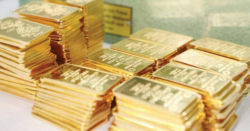 Giá vàng tăng dựng đứng, chênh thế giới 15 triệu/lượng: Cơn sốt này sẽ còn nóng tới đâu?