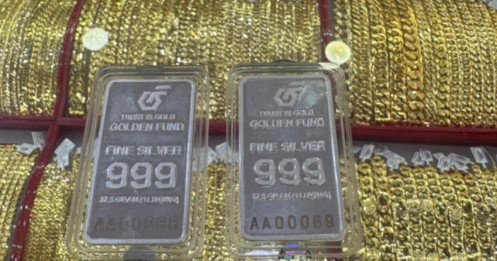 Giá bạc tăng mạnh - giảm sâu, có nên mua để cất giữ thay vàng?