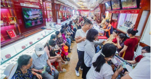 'Sóng' tăng giá tài sản dồn dập, nhiều người đứng ngồi không yên
