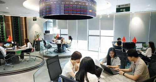 Sự kiện: Đón "sóng" nâng hạng TTCK