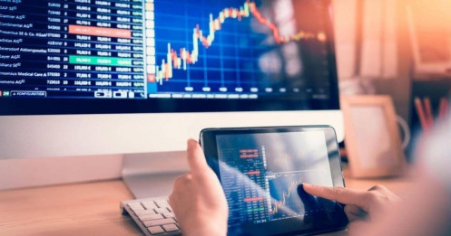 Ủy ban Chứng khoán yêu cầu giám sát cổ phiếu tăng mạnh