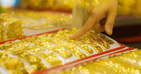 Giá vàng hôm nay 8/8/2025: Vàng trong nước ổn định ở 123,8 triệu đồng/lượng