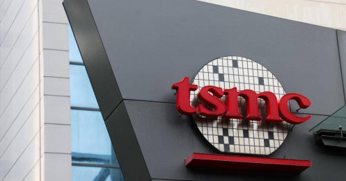 Áp thuế bán dẫn, ông Trump gây chiến với “bộ não” toàn cầu