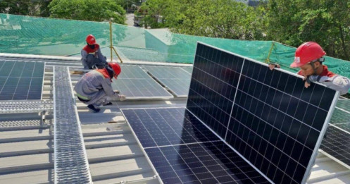 Nở rộ lắp điện mặt trời mái nhà, quảng cáo tiền điện 4 triệu giảm còn 100 ngàn đồng/tháng