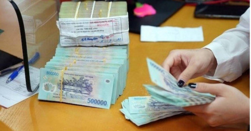 Ngân hàng 'bơm' mạnh vốn ra nền kinh tế