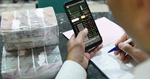 Tín dụng chảy vào chứng khoán nhiều hơn — nhưng lại… an toàn?