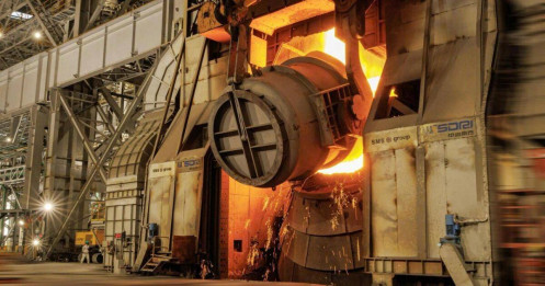 Hòa Phát khai lò thổi số 2, Dung Quất 2 bước vào giai đoạn nước rút