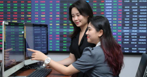 VN-Index hướng lên vùng 1.625 điểm ngay trong tháng 8, CTCK gọi tên 6 cổ phiếu đầu ngành, có câu chuyện hỗ trợ