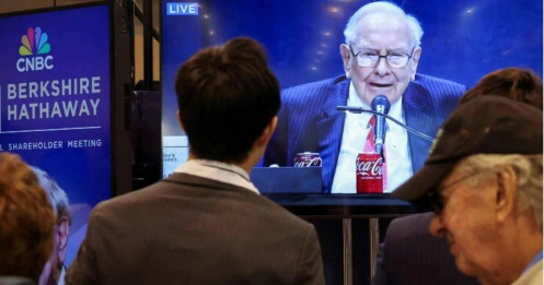 Warren Buffett bất ngờ đặt cược 1,6 tỷ đô vào doanh nghiệp đang lao dốc