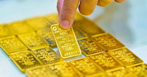 Giá vàng hôm nay 15/8/2025: Vàng miếng SJC lập đỉnh mới
