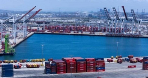 Dù Mỹ - Trung xuống thang, vận tải biển vẫn “chao đảo”