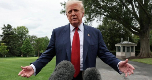 Ông Trump bị kiện