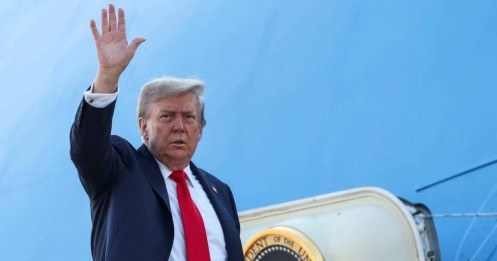 TT Trump khởi hành đến Alaska: 'Tôi không đàm phán thay Ukraine'
