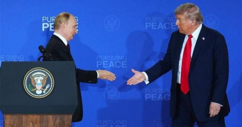 Hé lộ nội dung TT Putin trao đổi riêng với TT Trump