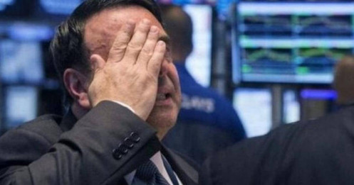 Khối ngoại thẳng tay bán ròng hơn 2.000 tỷ đồng, nối dài chuỗi 8 phiên "xả hàng" liên tiếp