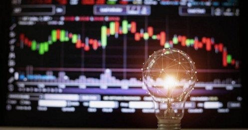 P/E ngành điện đã cao hơn 90% lịch sử, chuyên gia chọn ra 4 mã tiêu biểu