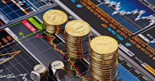 CTG vượt đỉnh sát mốc 5X, đại sóng Ngân Hàng 2025
