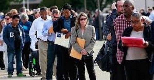 Đơn xin thất nghiệp tăng mạnh: Thị trường lao động mỹ cho thấy dấu hiệu chậm lại