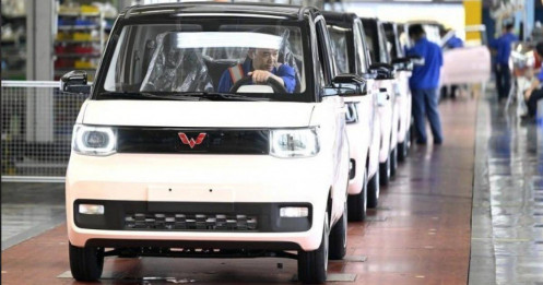 Cổ phiếu nhà phân phối xe điện Wuling bị cảnh báo