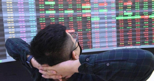 Chạm đỉnh lịch sử rồi lao dốc hơn 70 điểm, VN-Index bao giờ ngừng "rơi"?