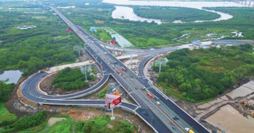 Hạ tầng bùng nổ, nhà đầu tư háo hức