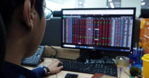 NĐT chùn bước vì thuế cao?