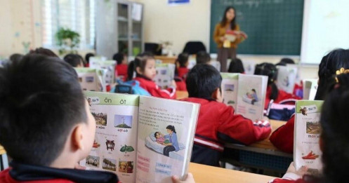 Nghị quyết của Bộ Chính trị về giáo dục: Sẽ dùng chung một bộ sách giáo khoa thống nhất toàn quốc