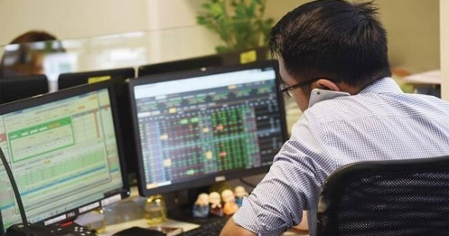 Chứng khoán bùng nổ, doanh nghiệp đua tăng vốn