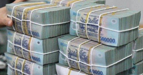 Nguy cơ tín dụng vượt trần, nỗi lo lạm phát quay lại