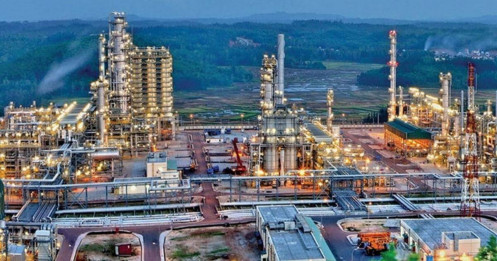 Trái ngược bức tranh ngành năng lượng: Ông lớn bứt phá, bán lẻ chưa tìm thấy lối ra