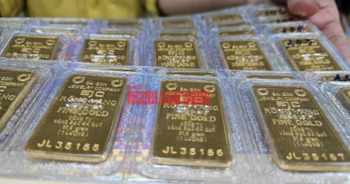 Giá vàng tiếp tục tăng vọt, vàng miếng SJC trên thị trường tự do xấp xỉ 140 triệu đồng/lượng
