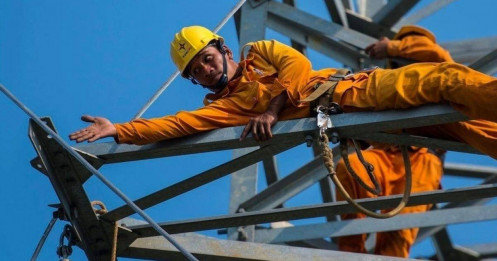 45.000 tỷ lỗ của EVN: Làm ăn kém, đừng bắt dân chịu