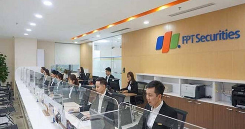 FTS - Lạc lõng giữa ngành chứng khoán sôi động