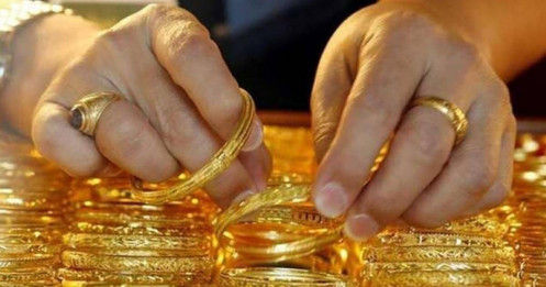 Giá vàng hôm nay 10/9/2025: Trong nước bật tăng trở lại, thế giới giảm mạnh