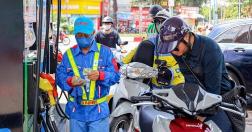Giá xăng ngày mai sẽ giảm?