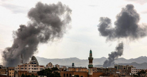 Israel không kích dữ dội vào Yemen khiến 160 người thương vong