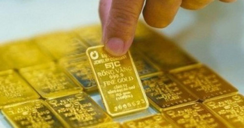 Giá vàng giảm mạnh – Chờ tín hiệu từ Fed